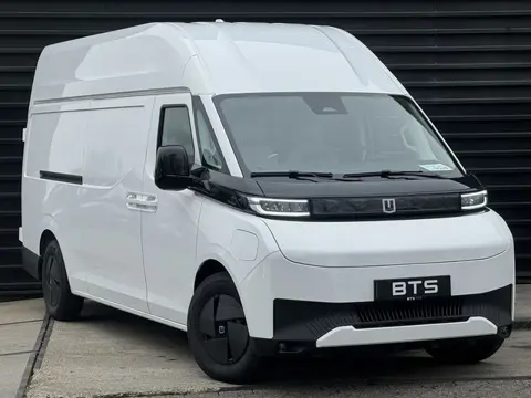 Farizon SV L3H3 106 kWh 270 Graden deuren Trekhaak 220v in laadruimte