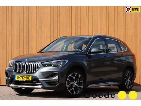 BMW X1 SDrive20i VDL Nedcar Edition org.NL Head-up afn.trekhaak el.klep leer+vw camera