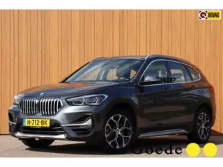 BMW X1 SDrive20i VDL Nedcar Edition org.NL Head-up afn.trekhaak el.klep leer+vw camera