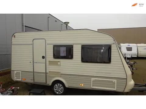 AVENTO Master 420 TD Luxe 1999 Dinette Treinzit 820 kg