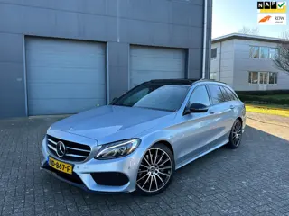 Mercedes-Benz C-klasse Estate 300 HYBRID ///AMG 2017 Pano Dealer onderhouden