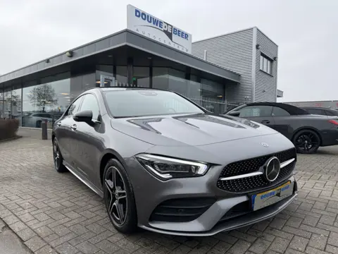 Mercedes-Benz CLA-Klasse 200 Premium Plus AMG Line Pano-Dak | Keyless | Night | 360-Camera | HUD