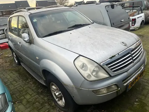 SsangYong Rexton RX 270 Xdi AUTOMAAT 4WD 5 PERS EXPORT AUTO € 1350