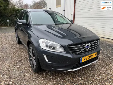 Volvo XC60 2.0 T5 FWD Ocean Race PANO.LINE-ASS.XENON.LEER!