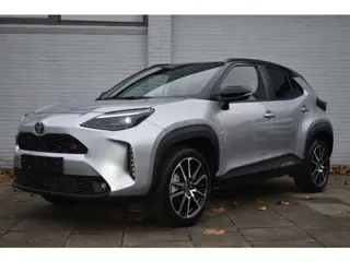 Toyota Yaris Cross 1.5 Hybrid 130 GR Sport Limited Automaat 130pk | Voorstoelen verwarmd | BSM | Ach