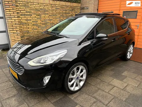 Ford Fiesta 1.0 EcoBoost Titanium / Panoramadak!