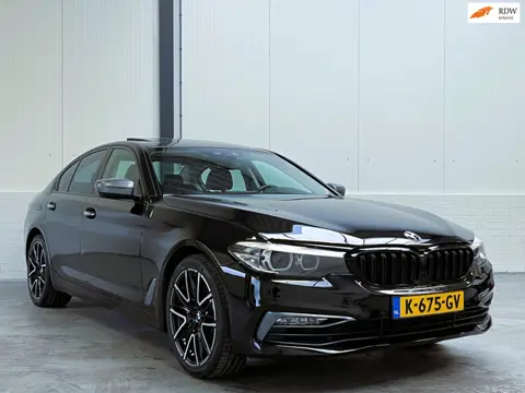 BMW 5-serie 530i High Executive| 19 INCH|Schuifdak|Leder