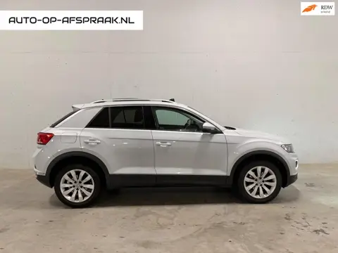 Volkswagen T-Roc 1.5 TSI Style BTW 21% Pano Camera Navi Clima