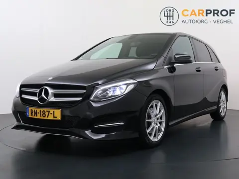 Mercedes-Benz B-klasse 200 Ambition Leder | Trekhaak | Navigatie | Automaat | Dealer onderhouden