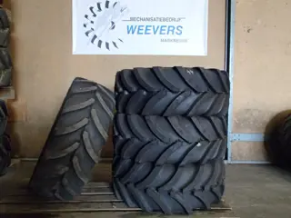 MICHELIN 320/65R18 XM108