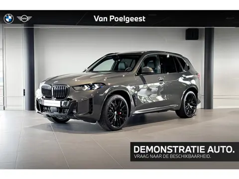 BMW X5 xDrive50e | M Sport Pro | Glazen Panoramadak | Harman Kardon | Soft-close | Trekhaak |