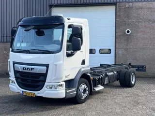DAF LF 180 FA / Only 121.179 km / WB: 390 cm / Euro6 / Airco / PTO Prepared / TOP !! / NL Truck HT11