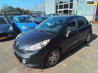 Peugeot 207 1.4 VTi Allure zeer lux,s