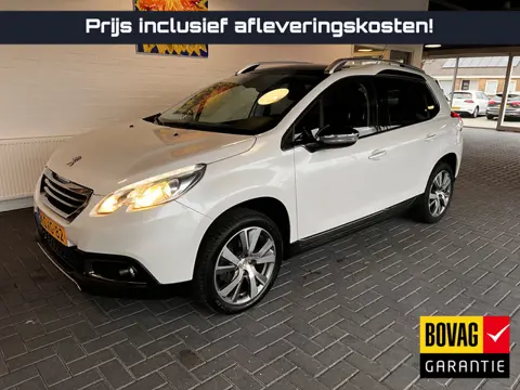 Peugeot 2008 1.6 VTi Féline / Panodak / Navi / Lederen bekleding / Trekhaak / Sportwielen