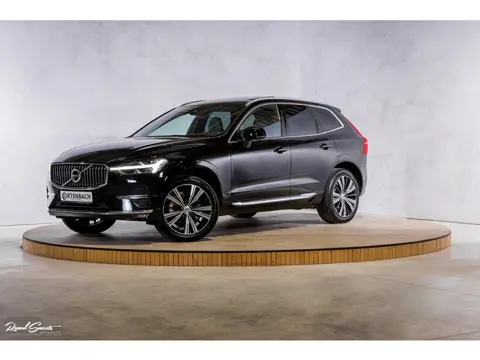 Volvo XC60 B4 Ultimate Bright | Adaptieve cruise | Panorama dak | Zwenkbare trekhaak | Head-up | Bli