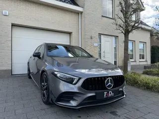 Mercedes-Benz A-Klasse 180 AMG Aut Panoramadak Nightpakket Widescreen AmbientLight Keyless SportLede