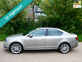 Skoda Octavia 1.0 TSI 116pk Style Automaat 2e eig. Navi PDC Xenon Historie