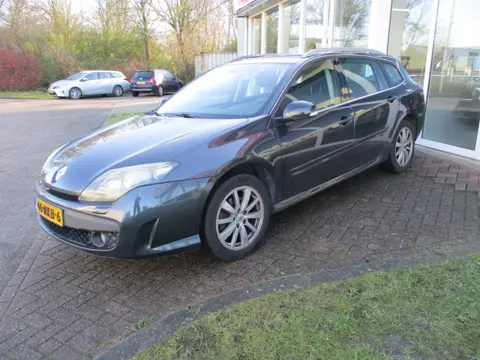 Renault Laguna Estate 2.0 16V Expression (bj 2010)