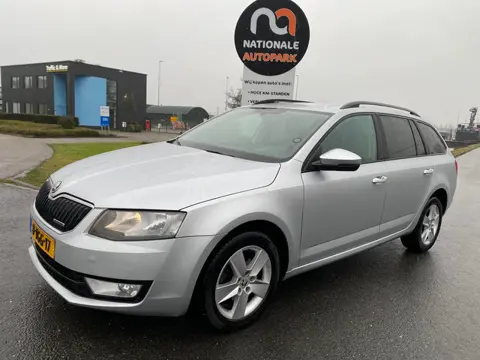 Skoda Octavia Combi 2014 * 1.6 TDI Greenline Businessline * APK *