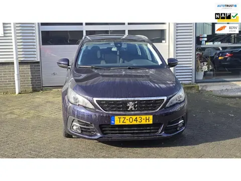 Peugeot 308 SW 1.2 PureTech Blue Lease Executive
