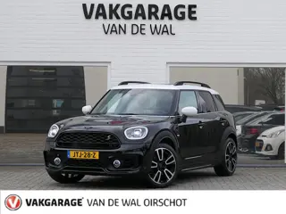 Mini Mini Countryman 2.0 Cooper S ALL4 John Cooper Works | Panoramadak | Digitaal Dashboard | ACC | 