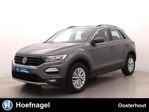 Volkswagen T-Roc 1.5 TSI Style Automaat | Camera | Parkeersensoren | Adaptive Cruise Control | Trekh
