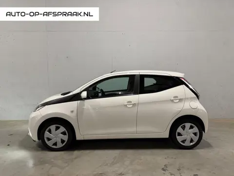 Toyota Aygo 1.0 VVT-i x-play 5drs. Automaat Camera
