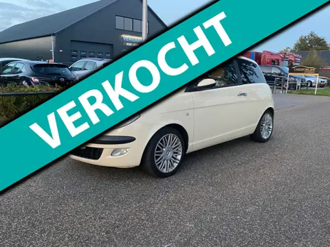 Lancia Ypsilon 1.4-16V Platino Cruise|Clima|Leder N.A.P