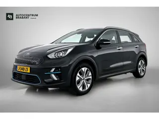 Kia E-Niro DynamicLine 64 kWh (NAVIGATIE, STOEL-/STUURVERWARMING, ADAPTIVE CRUISE, CARPLAY, 1e EIGEN