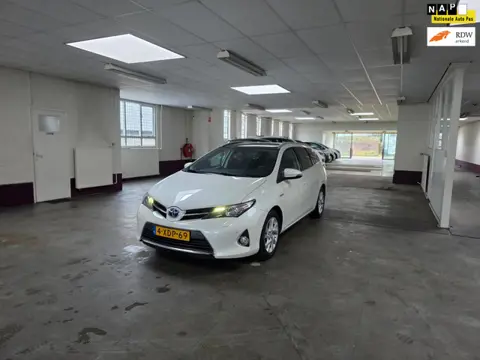 Toyota Auris Touring Sports 1.8 Hybrid Lease+