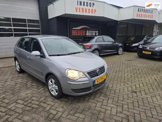 Volkswagen Polo 1.4-16V 5deurs nw pk grote beurt trekhaak nw distrubutie