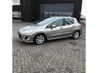 Peugeot 308 1.6 VTi Première