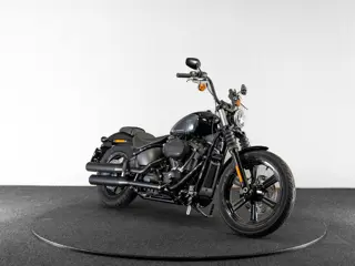 Harley-Davidson FXBBS Street Bob 114 Vivid Black (bj 2024)