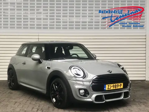 MINI 1.5 Cooper JCW Rijklaarprijs! UNIEK! (bj 2019)
