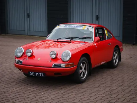PORSCHE 911 911 early 1965 rally edition