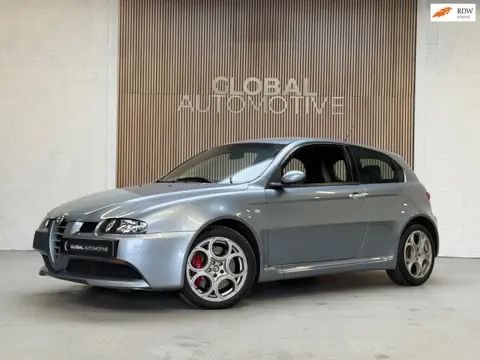 Alfa Romeo 147 3.2 V6 GTA - ZWART LEER - HANDGESCHAKELD