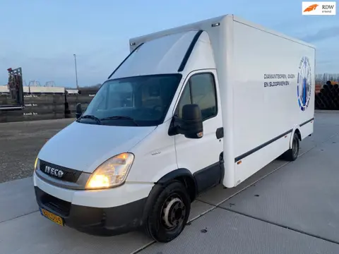 Iveco 65C17 EURO V HD EEV * 2011 * VRACHTAUTO * LAADKLEP * APK *