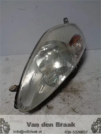 Fiat Grande Punto 2008-2011 Koplamp links