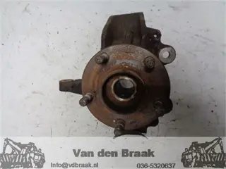 Ford Focus 1.6 16V 2004-2008 Fusee links voor