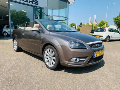 Ford Focus Coupé-Cabriolet 2.0-16V Titanium, Cabriolet, Airco, Leer, Cruise Control, Velg, P Sensor,