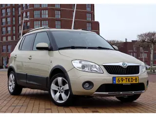 Skoda Fabia 1.2 TSI Scout Automaat 1e Eig 100540km Carplay nwe apk