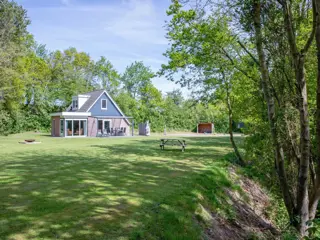 Vakantiehuis op 18000 m2 grond op de Hoge Berg met hottub