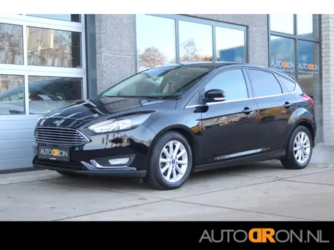 Ford Focus 1.0 126 Pk Titanium Automaat Nieuwe Distributie / Navigatie / Keyless