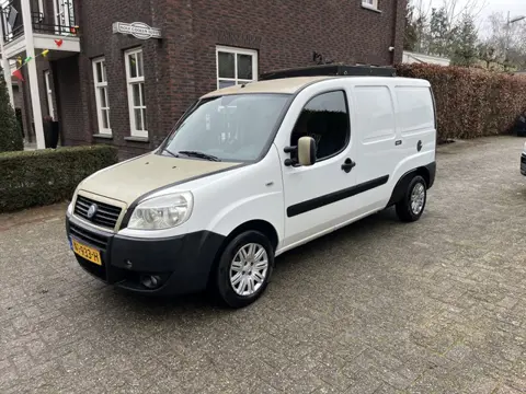 Fiat DOBLO CAMPER 1.9 JTD (bj 2007)