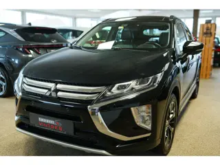 Mitsubishi Eclipse Cross 1.5 DI-T Instyle Leder, Navi, 360Camera, PDC, Lane assist, Dodehoek!
