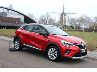 Renault Captur 1.6 E-Tech PHEV Plug-in Hybrid Aut 117KW 160Pk 1e eigenaar Bose Stoelverwarming LED