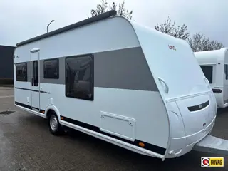 LMC Style 450 D met mover en luifel