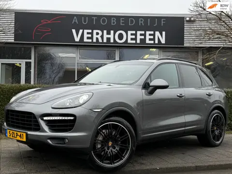 Porsche Cayenne 4.8 S - 400 PK - LUCHTVERING - STOEL VERKOEL / VERW - PARK CAMERA - ELEC TREKHAAK -