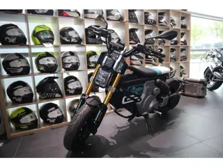 BMW CE 02 CE 02 AM | Highline BMW  CE 02 AM | Highline Package