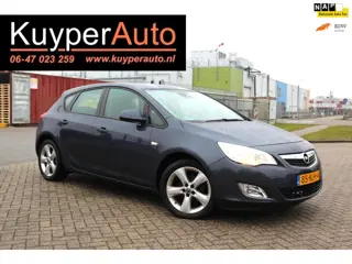 Opel Astra 1.6 Edition 5 DRS NAP TREKHAAK CRUISE AIRCO NAVI PARKEERSENSOREN